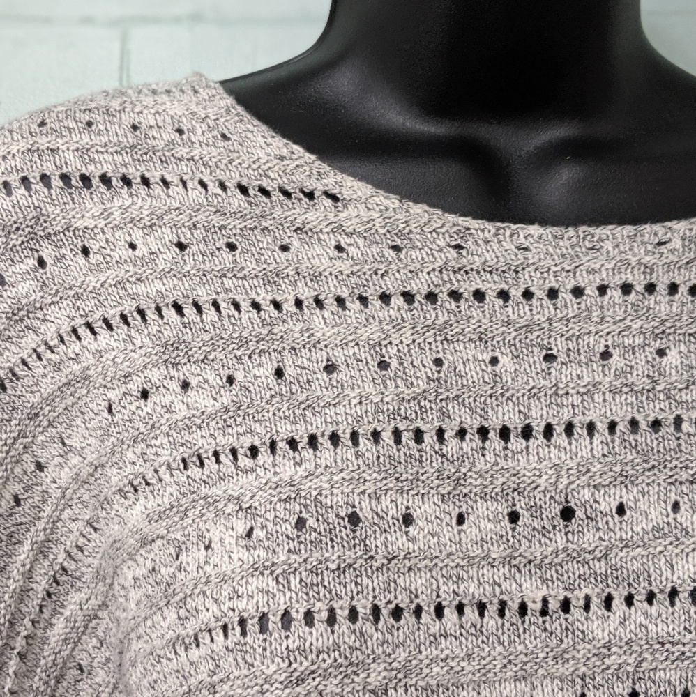 Leo & Nicole size L gray pointelle sweater